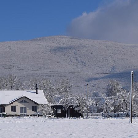 Holiday Home Melani Sinac Eksteriør bilde